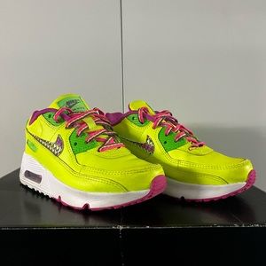 Nike Air Max Volt Fire